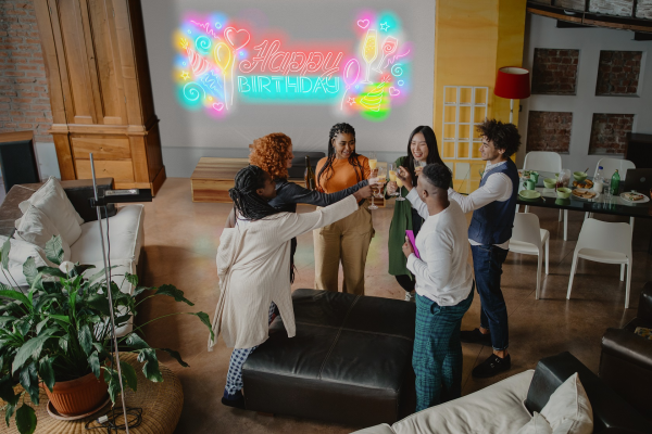 Projektor laserowy ultrakrótkoogniskowy Epson EH-LS800B